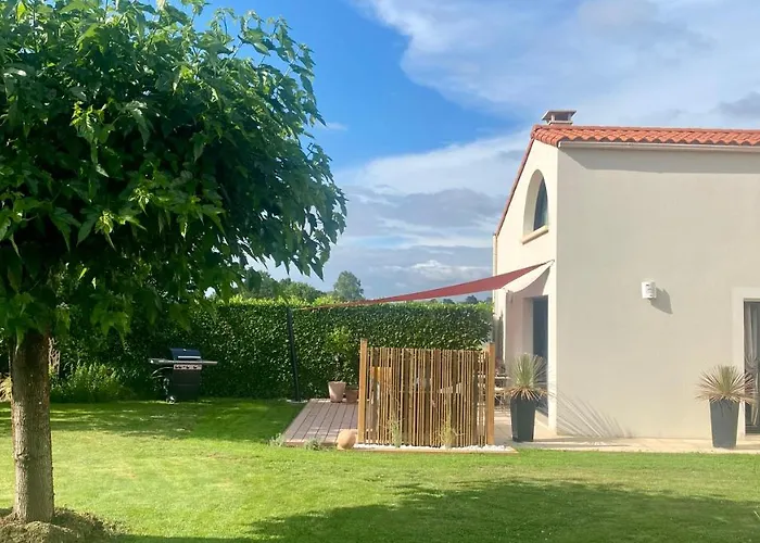 La Petite Chauniere *